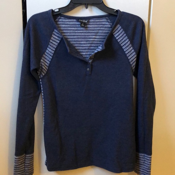 🎉Host Pick🎉Like-New Lucky Navy Blue/Grey thermal Henley Top - Picture 4 of 5